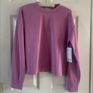 Athleta Seasoft Crew Neck Top- Size Medium- NEW